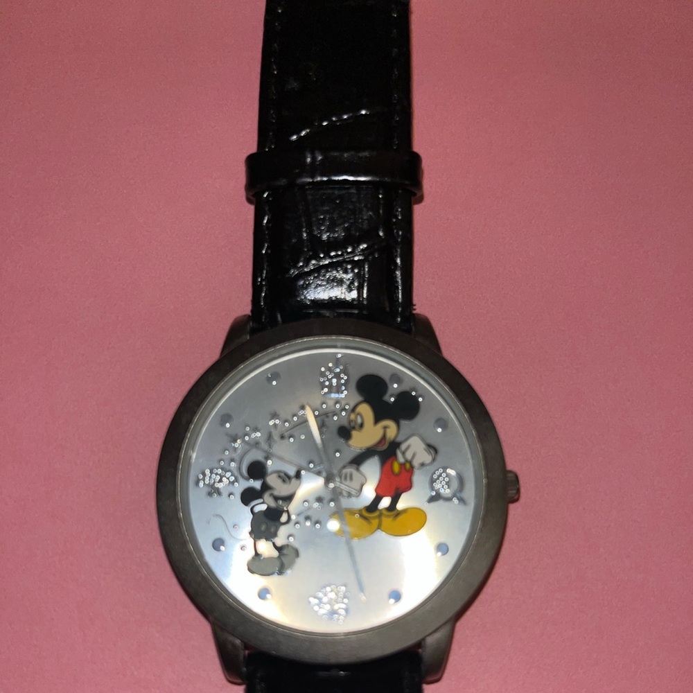 Disney Mickey Mouse Watch - Picture 3 of 3